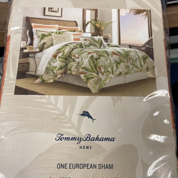 Tommy Bahama
Palmiers European Sham 26” X 26” - Picture 2 of 3
